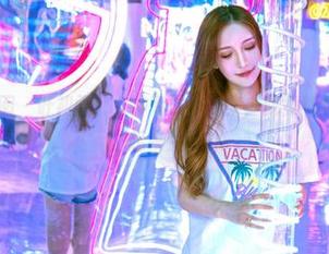 Feilin嗲囡囡 – 叶初雪，女神专属作品集，我竟然要为这份美丽站起来鼓掌？