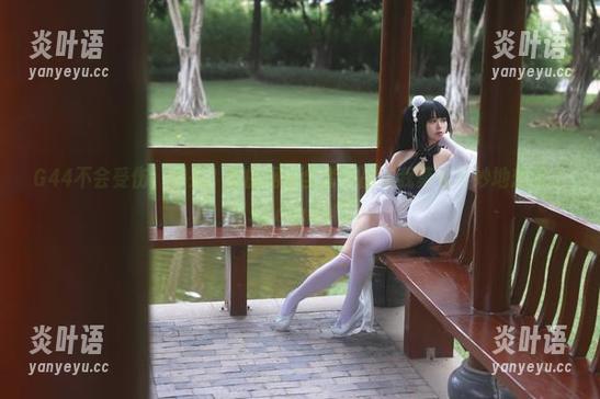 G44不会受伤，快来！你的网袜全套作品让我莫名其妙地想起了“sociaux”。