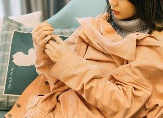 GIRLT果团网 – 莫雅淇的红裙写真，居然让我在镜子前又试了五次…