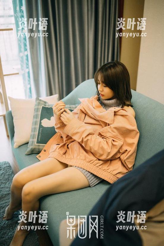 GIRLT果团网 - 莫雅淇的红裙写真，居然让我在镜子前又试了五次...