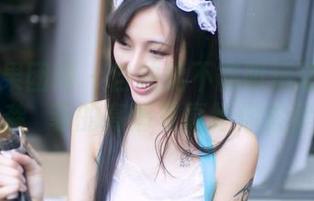 GIRLT果团网 – 自拍能不能叫运动？——龚玥菲的高清写真给你答案