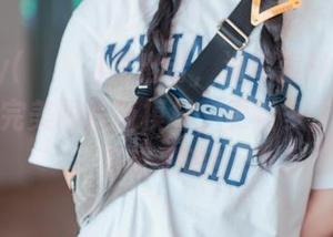 Jenny(정제니)再出击，海军蓝经典运动女孩的完美图片新模样，更新多了，停不下来了呢！