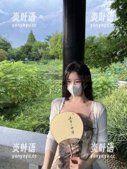 微密圈 - 嘿，sir，July芝岚的图册可能会让你多看一眼。