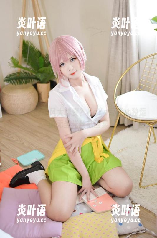 KaYa萱 哪里来的画风大转变?KaYa萱匠心独运的无圣光丝袜图集
