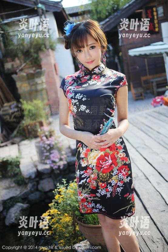 MyGirl美媛馆 - 这原图里，Toro羽住的“女友”在线，姿态漫不经心，却在不经意间勾人。