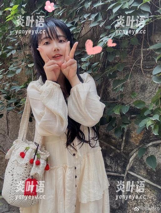 看Sayako＿今年4岁的兔女郎作品，内心的小鹿也开始狂奔了。