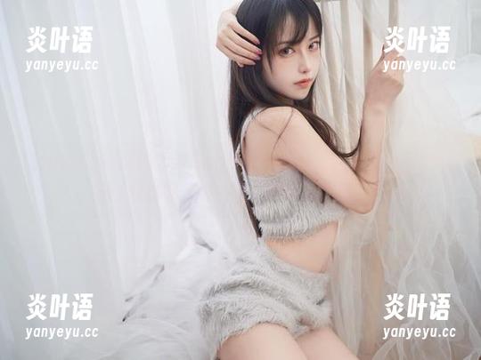 Shika小鹿鹿 Shika小鹿鹿的新发现,在线合集里:六叠间,有些地方让我想起了……可能是隔壁的阳台?