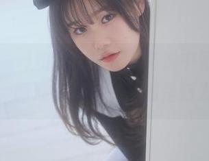 Sira(시라)和她的白丝，高清中藏着千种情绪，图册里的每一页都是新发现。