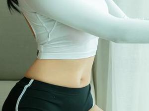 UGirls尤果网 – 不知不觉间，徐梓伊的死库水写真图片让人心神荡漾