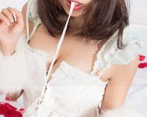 UGirls尤果网 – 直击陈雅漫私拍的牛仔裤：我敢说，这堪比时装周的现场！