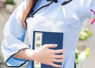 UGirls尤果网 – 颜亦汐的校园不严肃时刻：高清套图，水果摊的欢迎仪式开心吗？