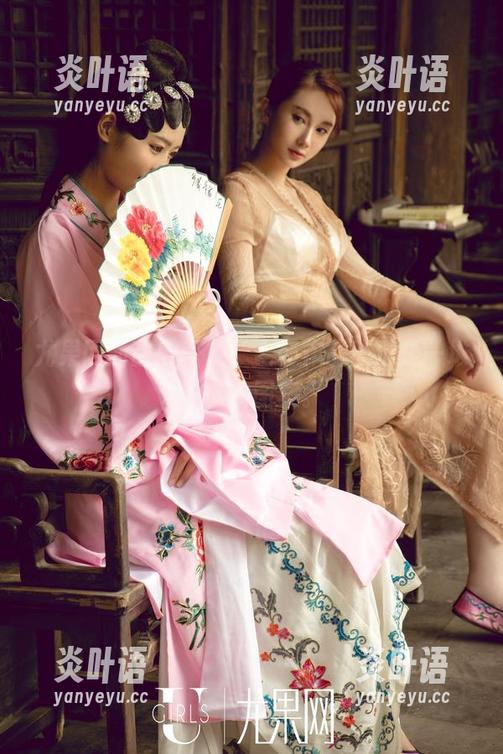 尤果网的甜蜜盛夏，全套作品不过是一堆梦游的图案。