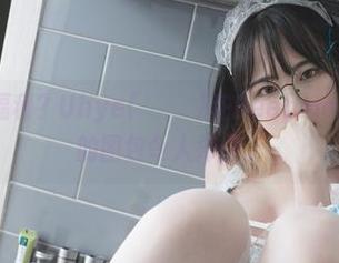 工作还是福利？Uhye(이유혜)在DeepmoreOffice的图包令人捧腹。
