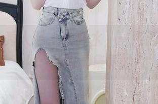 Xiuren秀人网 – 一杯水，一张浴室，Sukki的写真集真妙