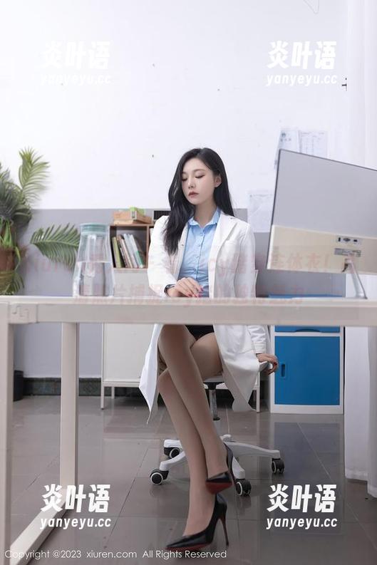 Xiuren秀人网-icy猪 Xiuren秀人网 - 看,icy猪穿连体衣!高清照片捕捉icy猪的独特魅力