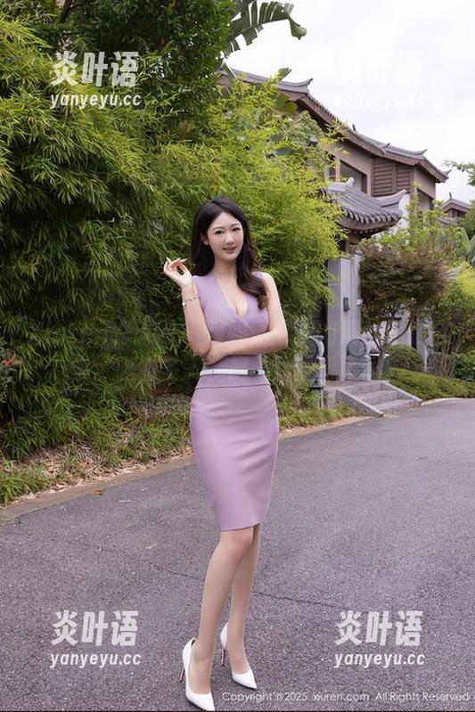 Xiuren秀人网-周慕汐 Xiuren秀人网 - 辣妈周慕汐的黑丝美腿合集,腿有多美,屏幕承受得了吗?