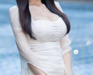 Xiuren秀人网 – 奶芙乔乔短裙套图大赏：难道短裙是她的“超级武器”？