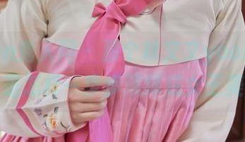 Xiuren秀人网 – 那个林文文yooki，她的私拍是怎样一步步演绎成女王美图的？
