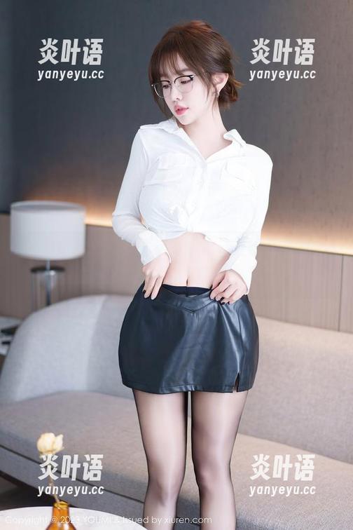 YouMi尤蜜荟-乔漫妮mina YouMi尤蜜荟 - 乔漫妮mina这女神作品,看看就想立马分享,置顶我的朋友圈!