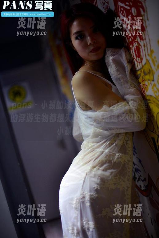 pans - 小颖的泳池写真，高清到连水里的浮游生物都想来露个脸，难道它们也是小颖的粉丝？