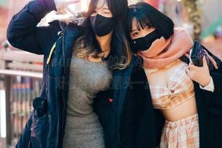 正如想的一样，yeeun孙乐乐的DJAWA假期定制写真，意外好看得让人眉头一挑。