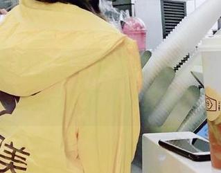 听说一千只猫薄禾在花园拍婚纱，这写真背后真没几分具象？