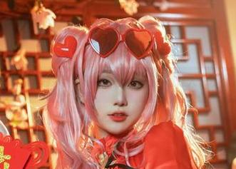 把七七娜娜子的普利茅斯女仆图分享出去，简直让人一秒钟就沉迷了。