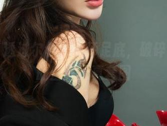 丽柜 – 透过尔尔的教师足底，破碎你心中的些许天真套图