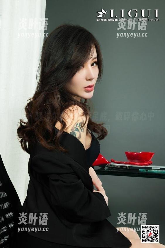 丽柜-尔尔 丽柜 - 透过尔尔的教师足底,破碎你心中的些许天真套图