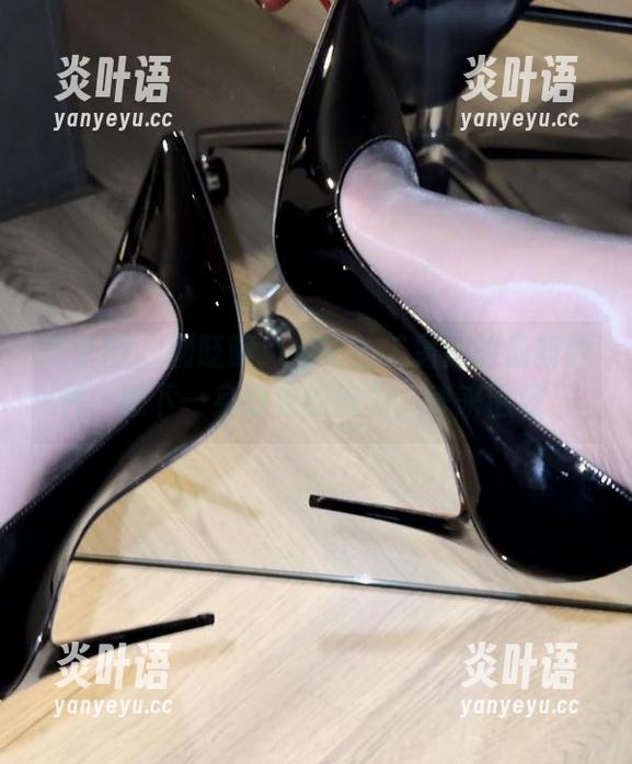 保守的二舅妈 微密圈 - 别眨眼!保守的二舅妈的最新照片,撒下一身纱衣的魔力,快来围观!