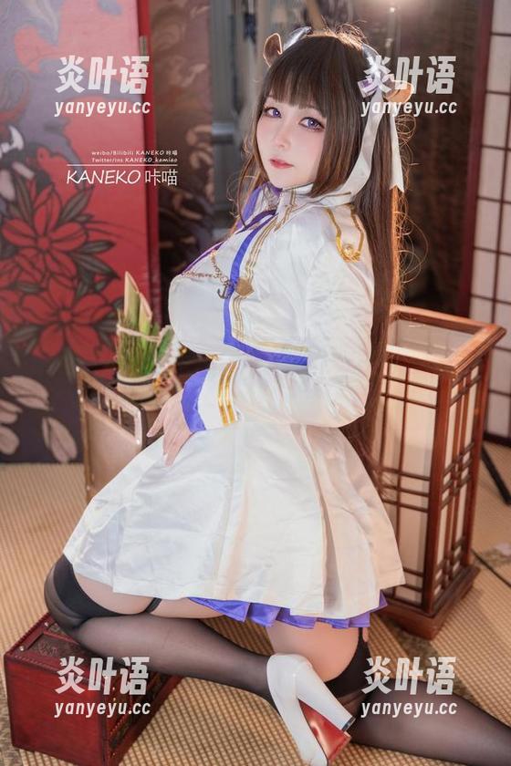 随便一张：咔喵KANEKO厨艺+泳池私房照的组合！