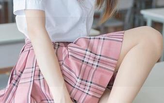 来看看喵糖映画的天台JK制服美图合集，不得不说，这个组合脑洞大开，令人沉迷啊！