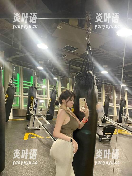 奶宝妹纸 微密圈 - 嗨,今天和奶宝妹纸一起沐浴在渔网蕾丝的柔光图集中吧!