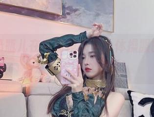 小小奶瓶儿在高清镜头下，体操服的秀色，别有一番风味哦！