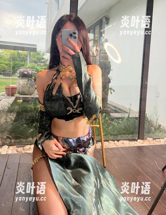 小玉吃果冻 微密圈 - 小玉吃果冻分享的图集:肌肤的光泽让我想到了第七杯牛奶,她不要再喝了吧?