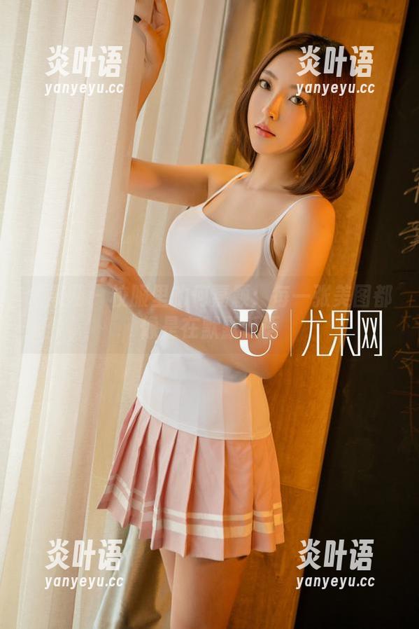 尤果网-何嘉颖 尤果网 - 校服里的何嘉颖:每一张美图都像是在默默低语