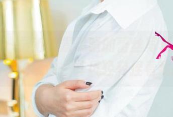 尤果网 – 最近被景思晴的蕾丝写真打动，最新的样子就像一阵风轻轻捏着我的心。