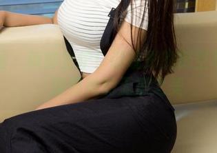 尤果网 – 新鲜出炉！谭晓彤的镂空写真集，读懂她的无形之美