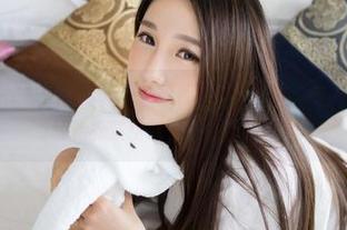 推女神 – 最新套图盛大发布，陆梓琪的“妹妹”妆容和姿态，轻轻松松就给我点了个小舔屏。