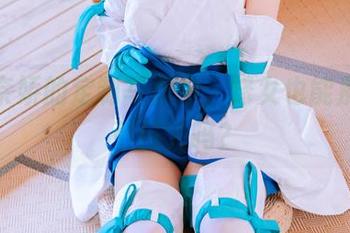 在日奈娇的定制写真中，修女也能那么吸引目光吗？