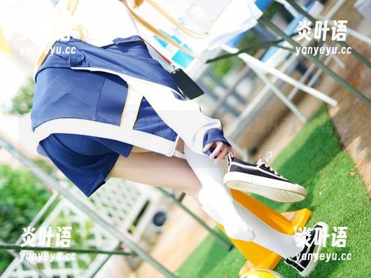 说好的女仆呢？晓美妈的高清cos就像是从画里走出来的一样随意。