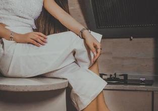 果团网 – 圣诞怎能少了莫雅淇的私房写真，不然总觉得哪里怪怪的