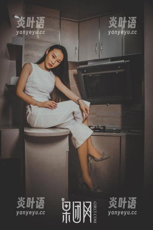 果团网 - 圣诞怎能少了莫雅淇的私房写真，不然总觉得哪里怪怪的