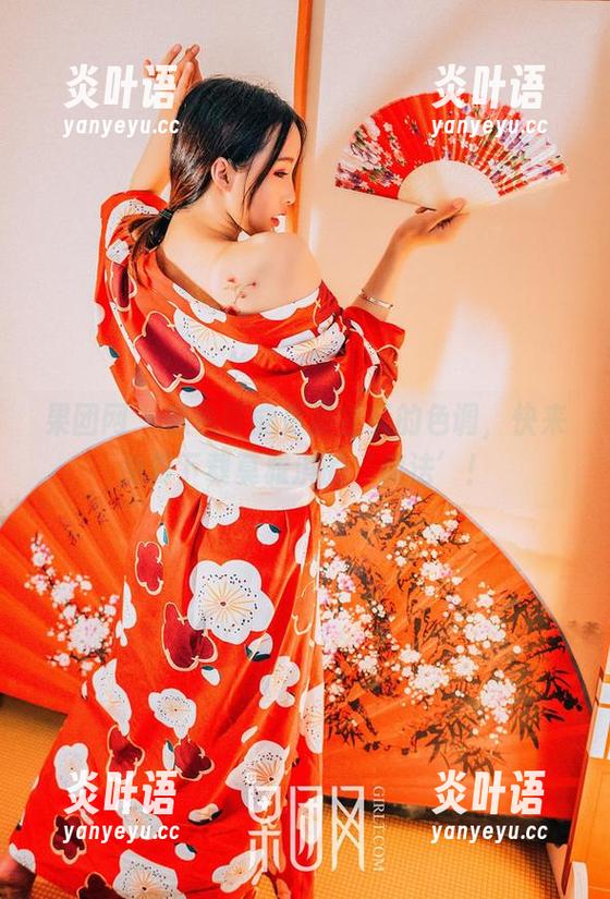 果团网 - 黑色可能是最会玩的色调，快来免费下载莫雅淇的‘魔法’！