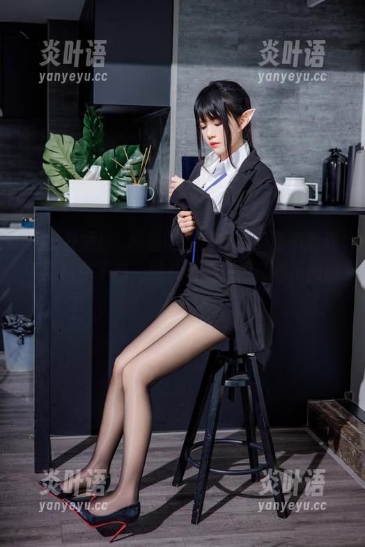 桜桃喵 观赏警报!桜桃喵的户外作品,再不看我可要喊你了哦,图片里的她闪耀着不同的光!