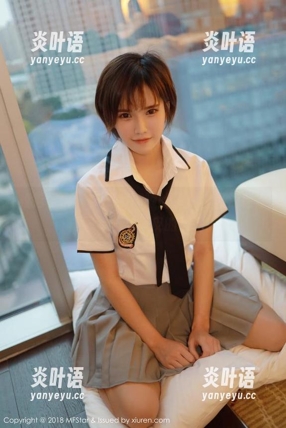 模范学院-胡润曦 模范学院 - 发现胡润曦的短裤,高清原图里藏着一丝俏皮的波动。