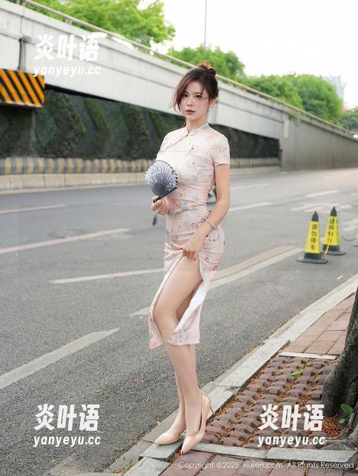 秀人网-娜露Selena 秀人网 - 娜露Selena圣诞特辑:原图大公开!准备好与你的想象碰撞了吗?