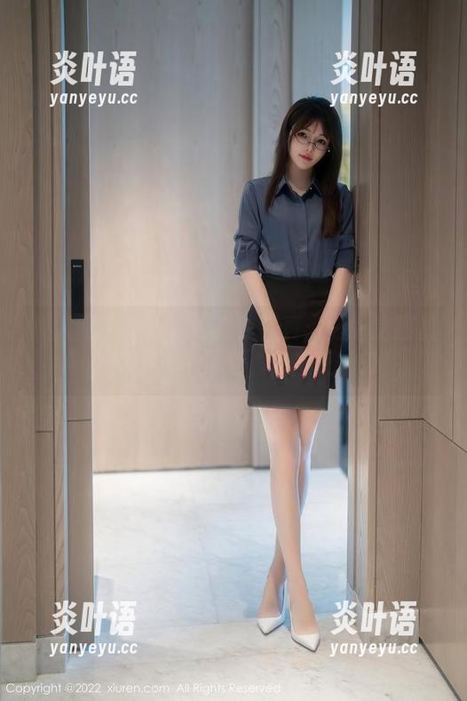 秀人网 - 小逗逗的豹纹写真：为啥这图里有小狮子？不清楚，但反正划算！