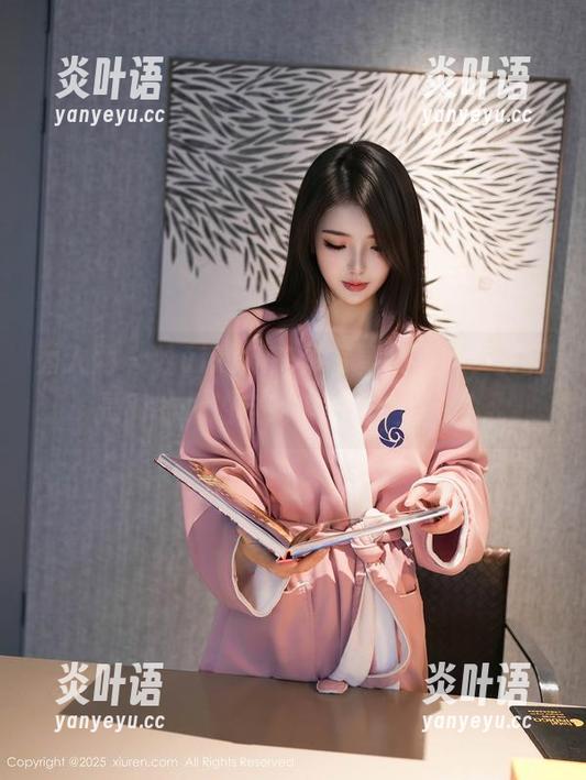 秀人网-杜viki 秀人网 - 杜viki新户外写真集上线,外拍是对的,拍自家小狗才是错误!