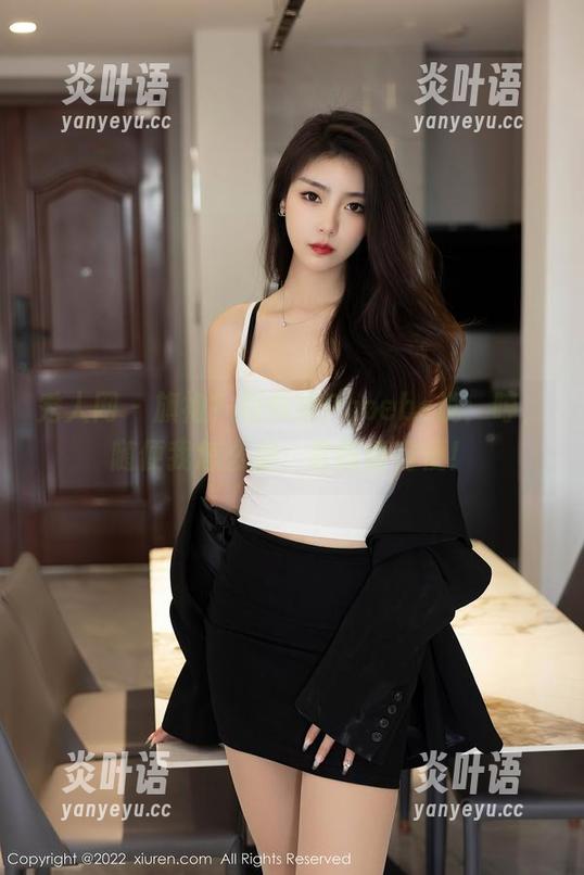 秀人网-程慧娴Phoebe 秀人网 - 旗袍?程慧娴Phoebe说:哼,随便我怎么穿,套图请自便!